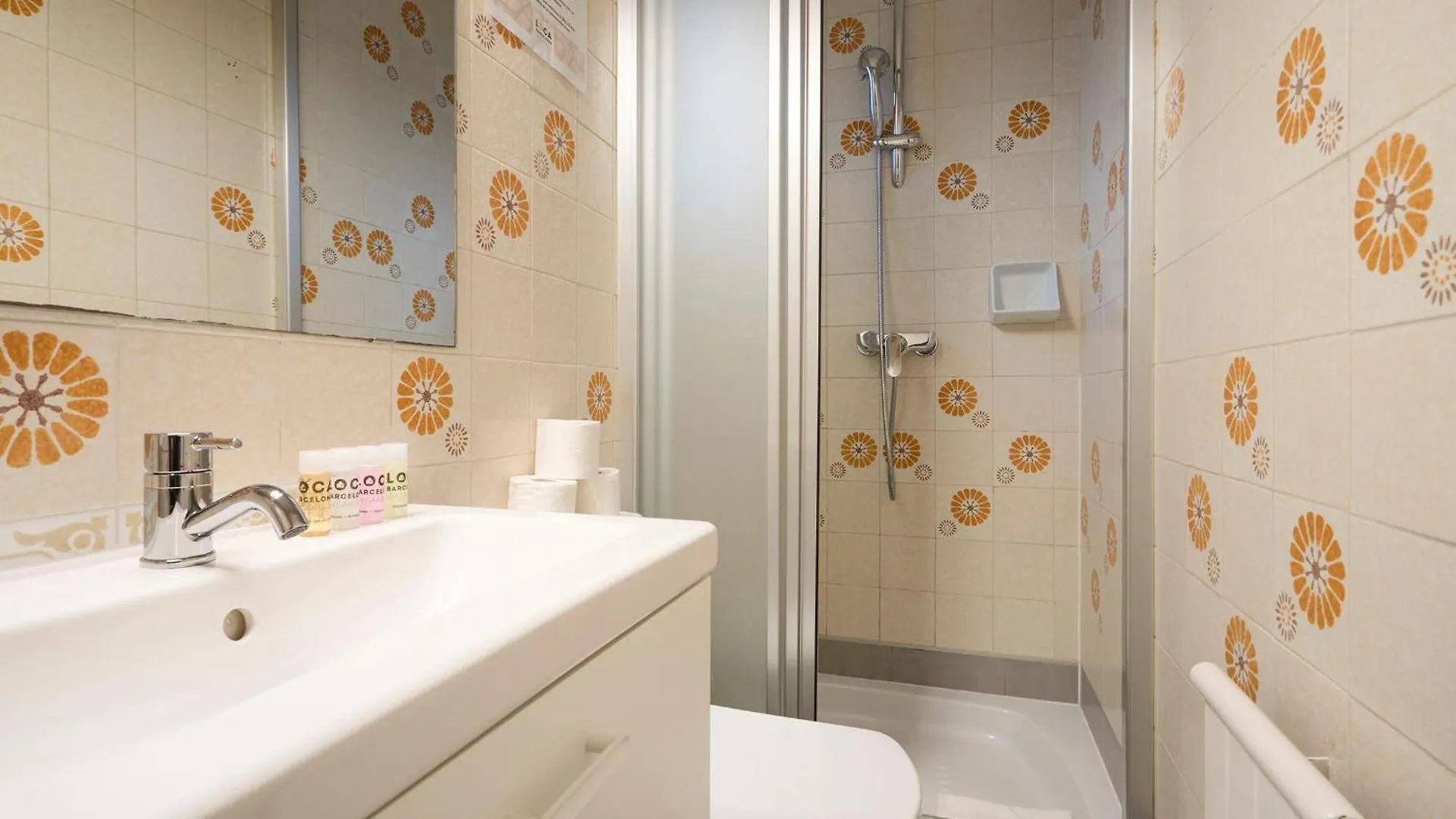 73Cop1034 - Spacious Apartment With Terrace Barcelone 0*,  Espagne